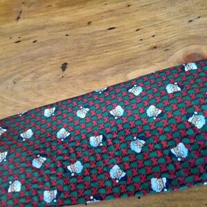 Cape Cod Neckware Men's Santa Clause 100% Silk Festive Green and Red Tie
